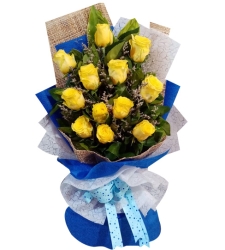 12 Bright Yellow Roses in Bouquet