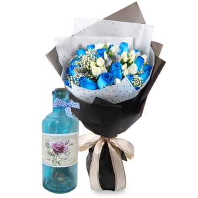 send 24 blue and white roses with bottle message to cebu